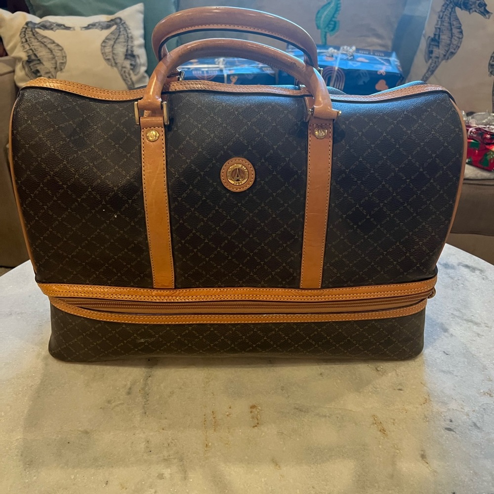 Eiffel suitcase bag